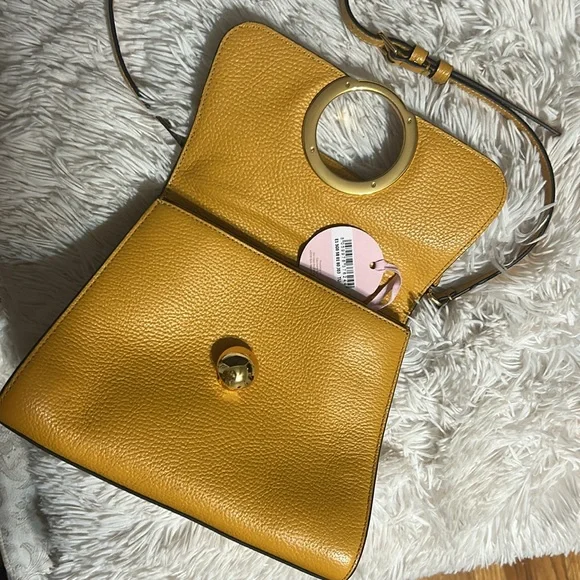 ✨Coccinelle Pebbled Leather Handbag/Crossbody✨NWT $365 - Picture 2 of 9